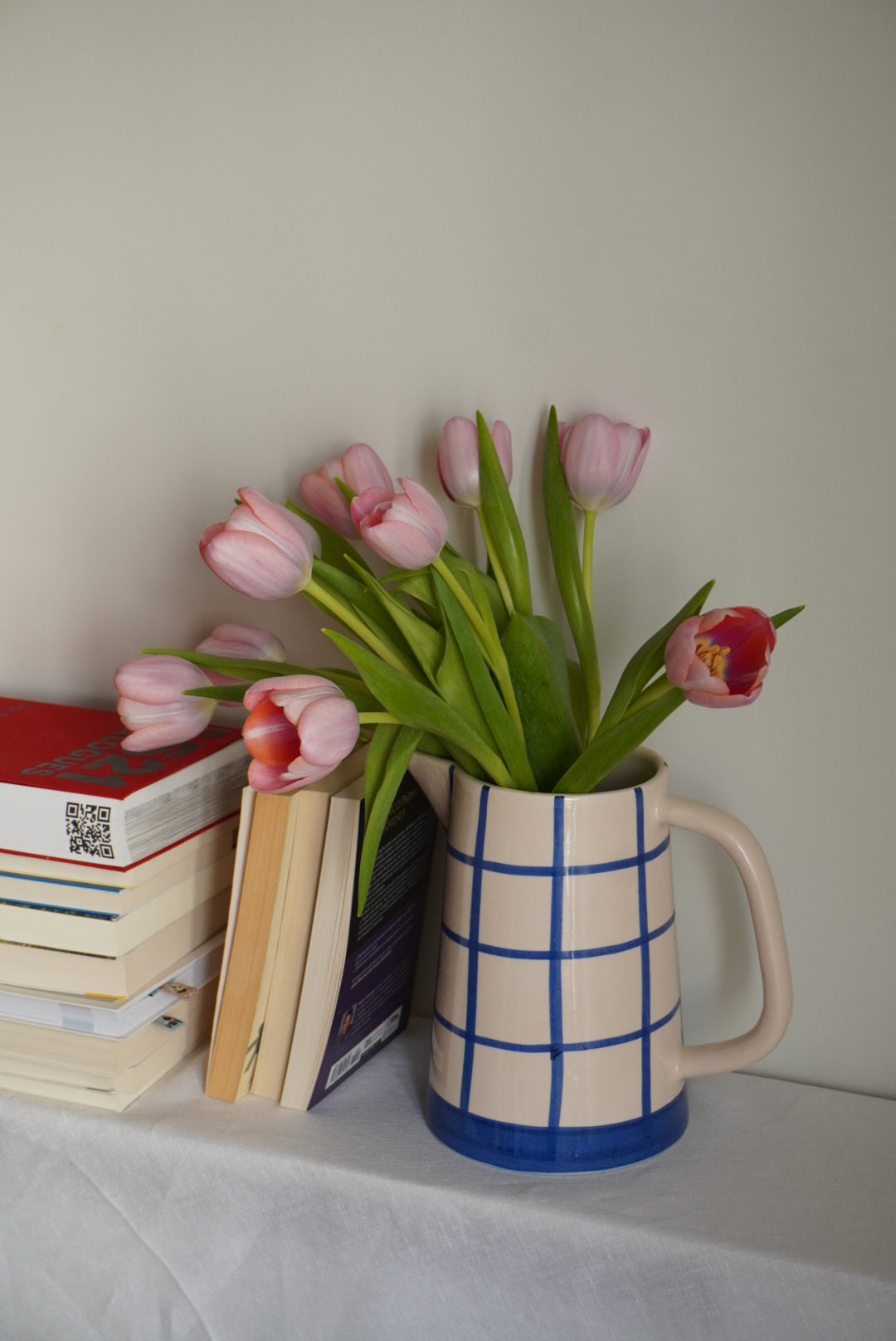 JUG WITH HANDLE
