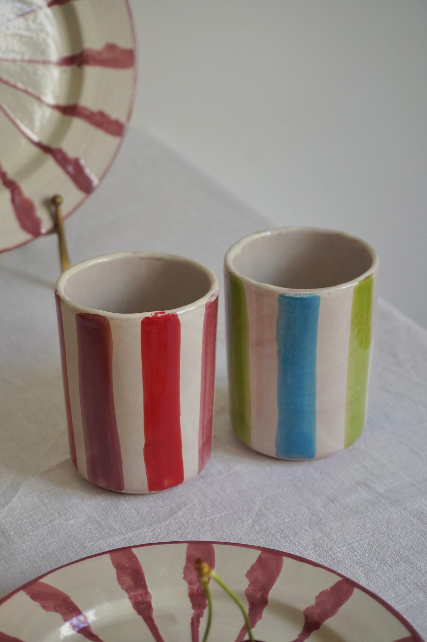 Vasos de cerámica rayas Andalucía rosa y rojo