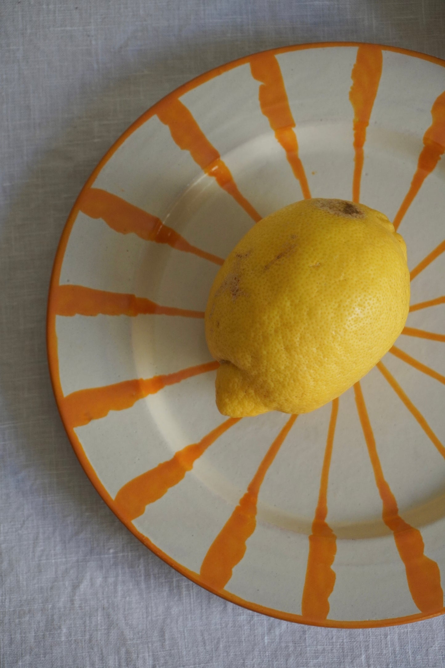 Plato rayas Andalucía Amarillo