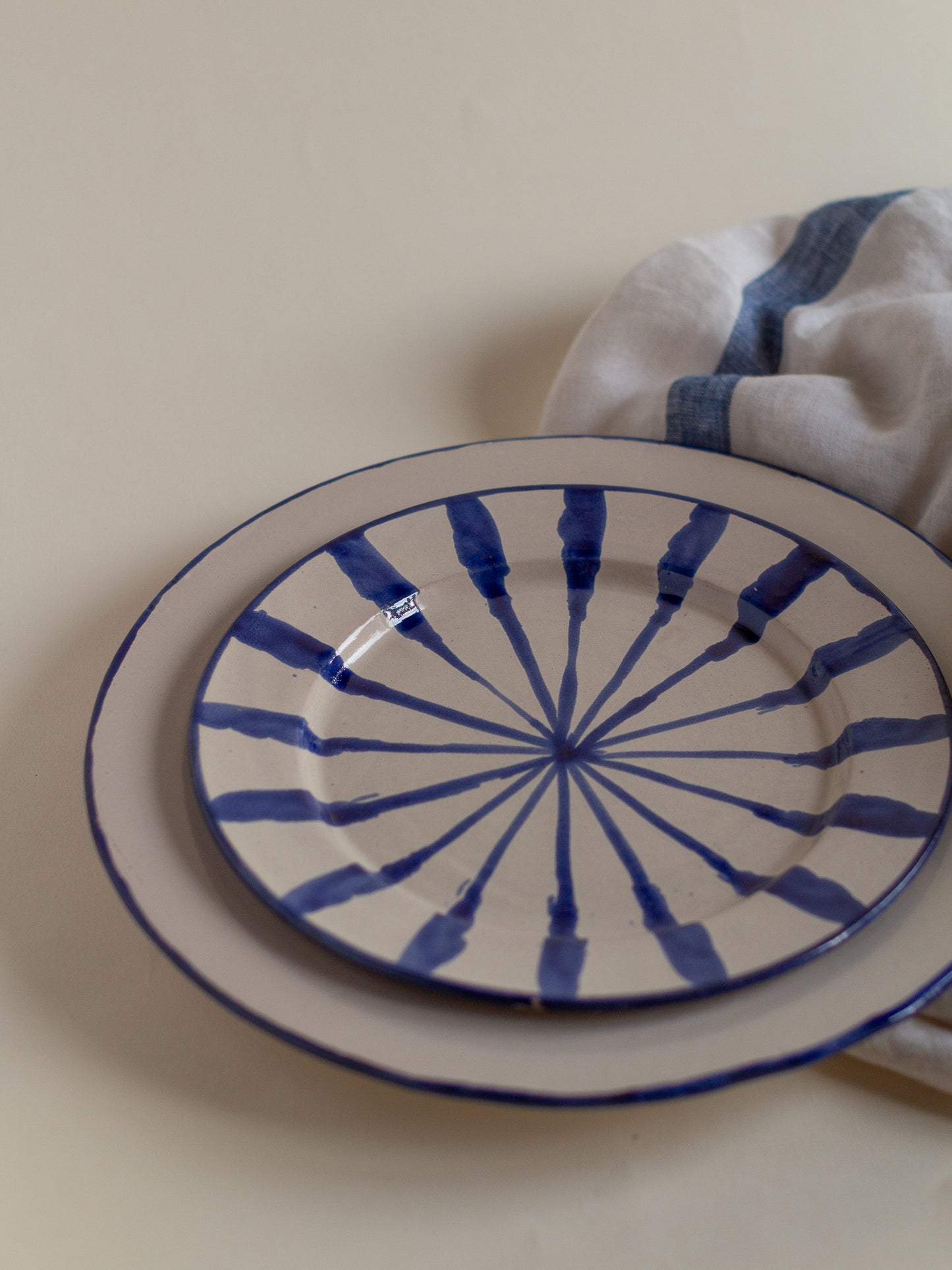 Plato 26cm linea fina Azul