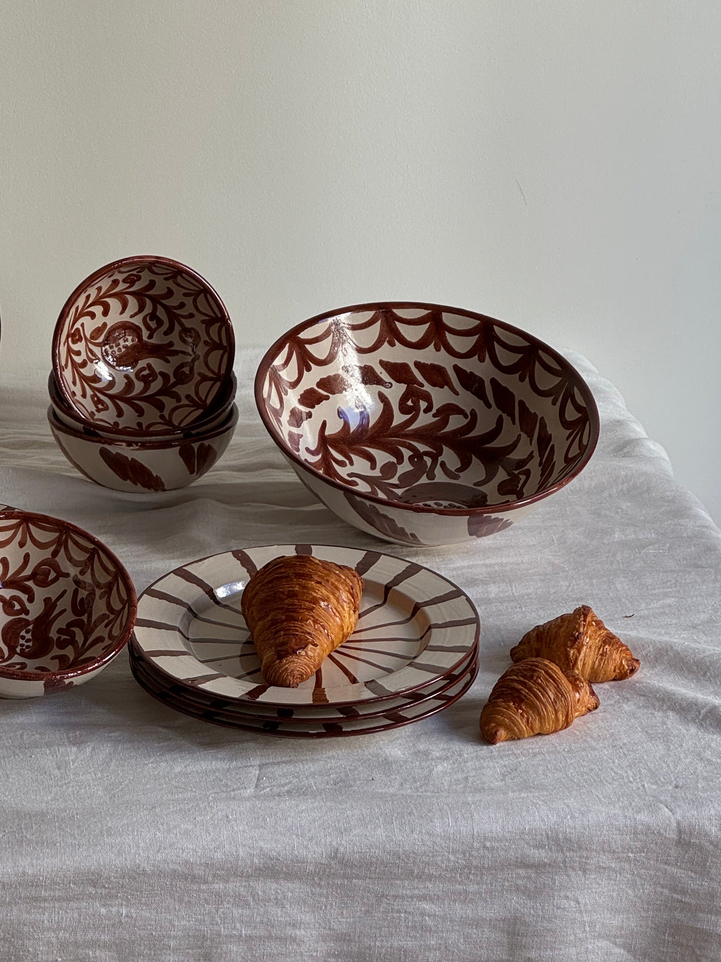 Andalusia Brown Salad Bowl