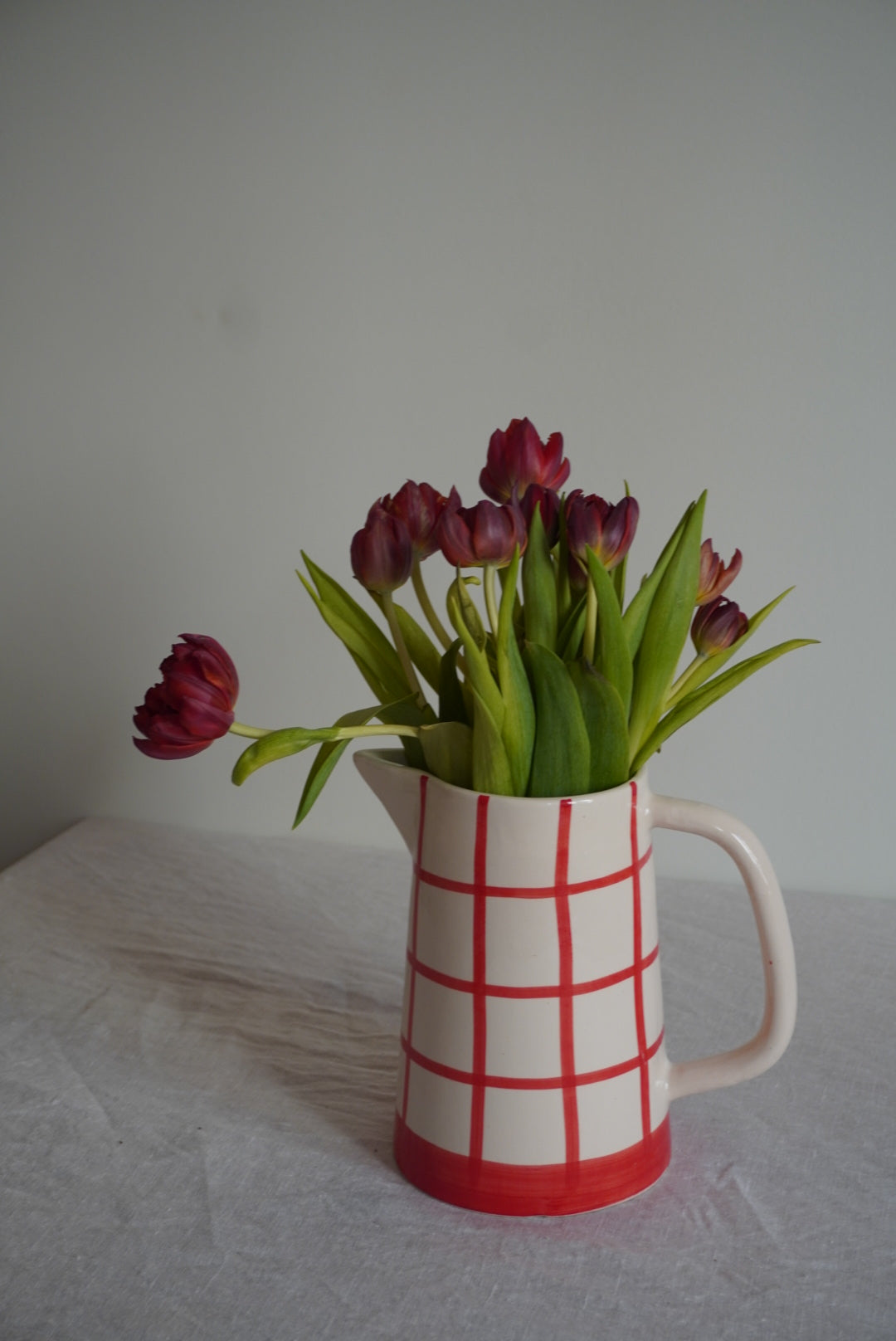 JUG WITH HANDLE