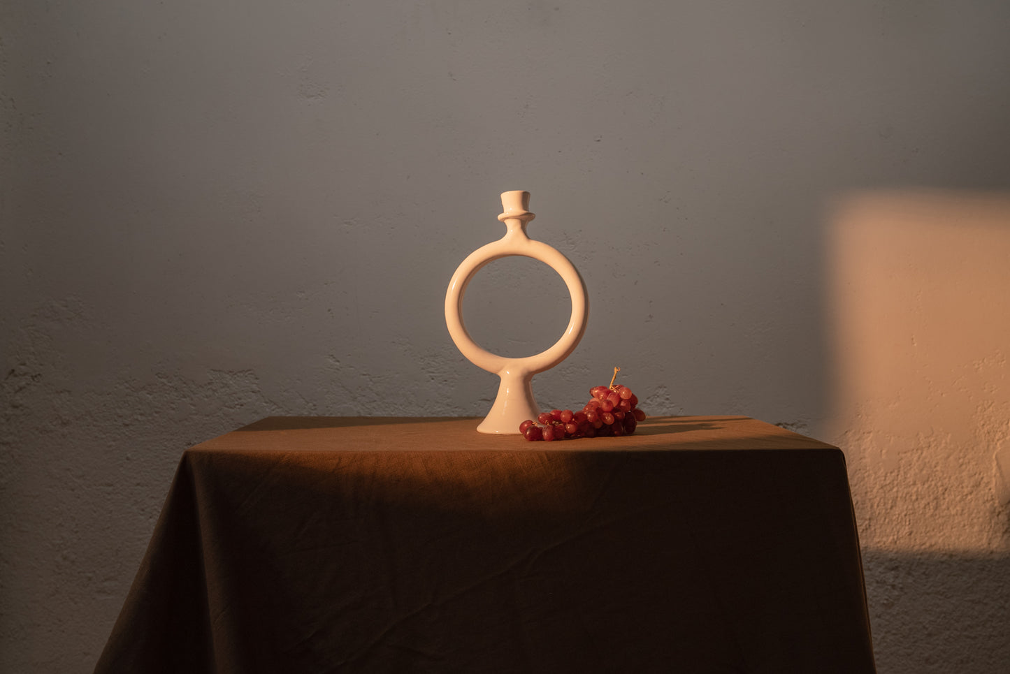 Candelabro anillo blanco Maktub