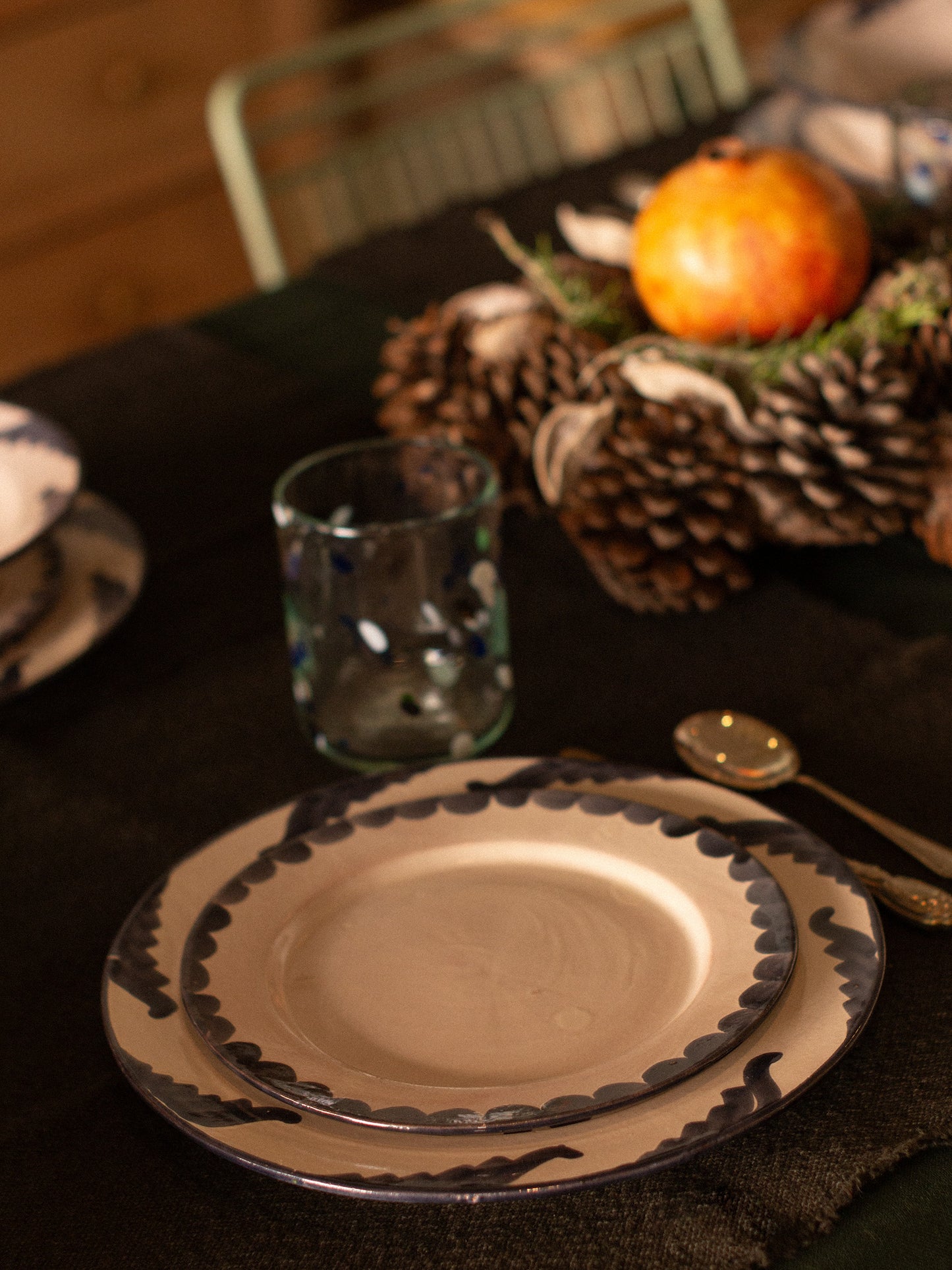 Plato Media Luna Azul Petróleo